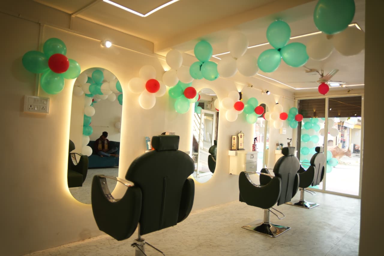 Interior setup of Shri Balaji Salon